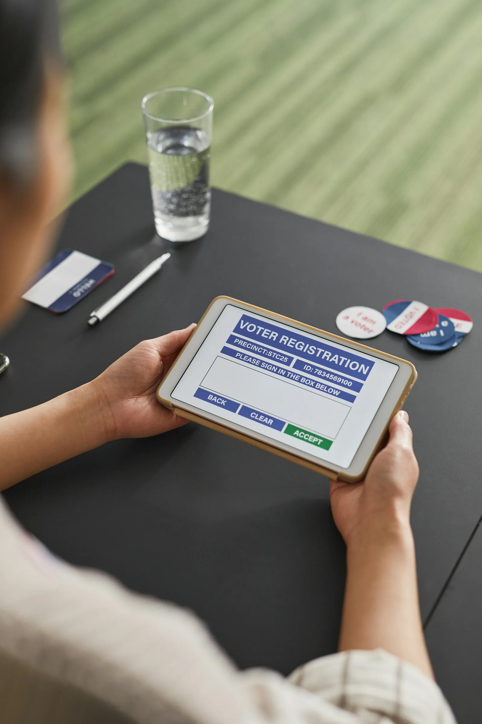 Governance token và quy trình bỏ phiếu trong DAO