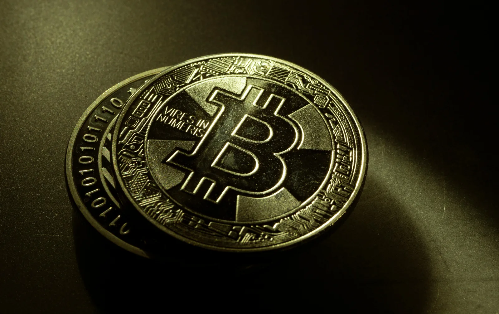 Rủi ro bảo mật governance token flash loan tấn công blockchain