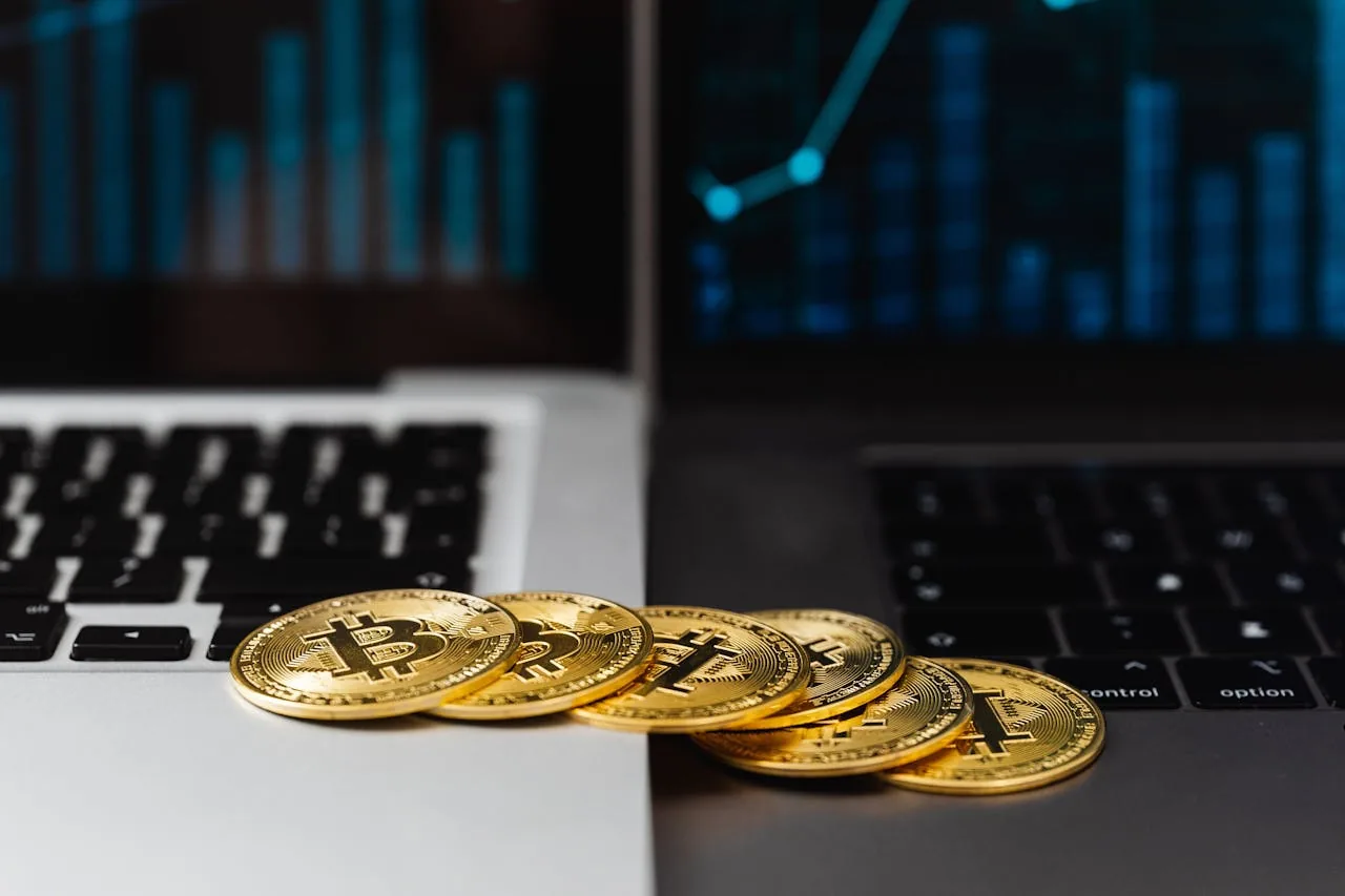 hạn chế của market cap khi đầu tư crypto bitcoin laptop