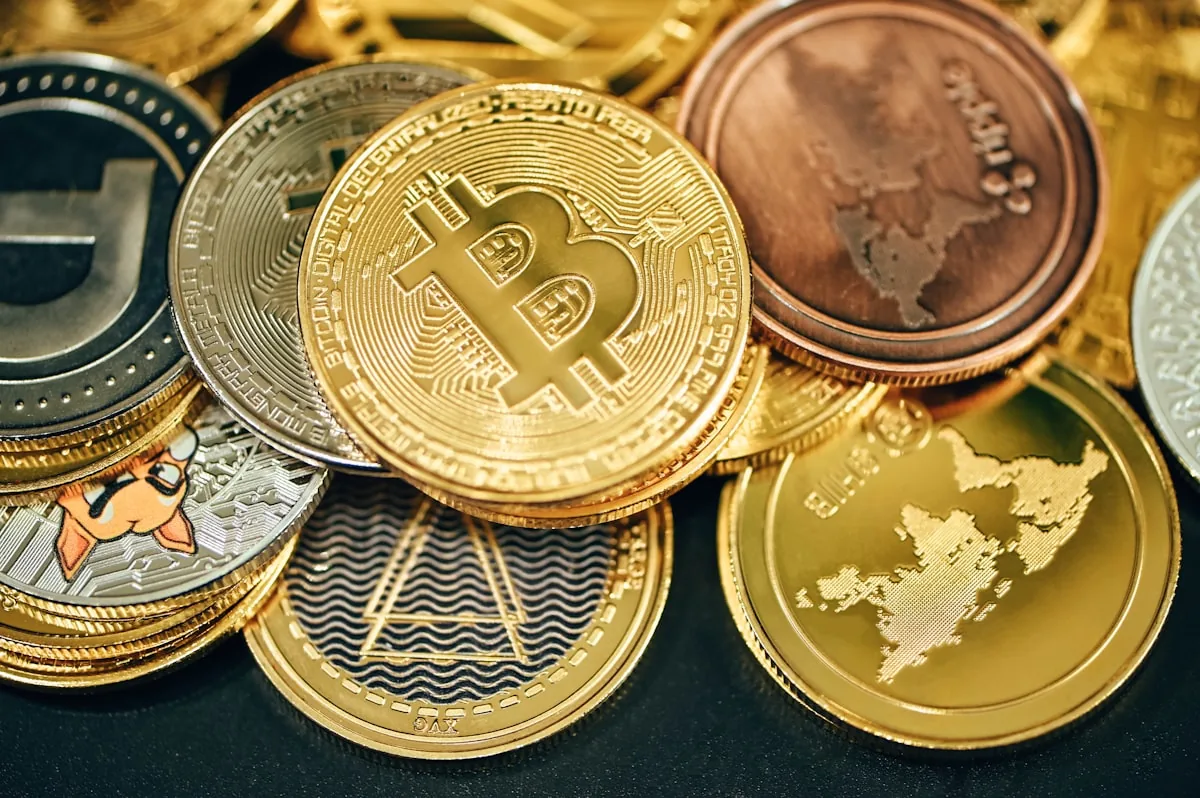 Altcoin trong thị trường crypto 2026: vị thế, chu kỳ và pháp lý Việt Nam
